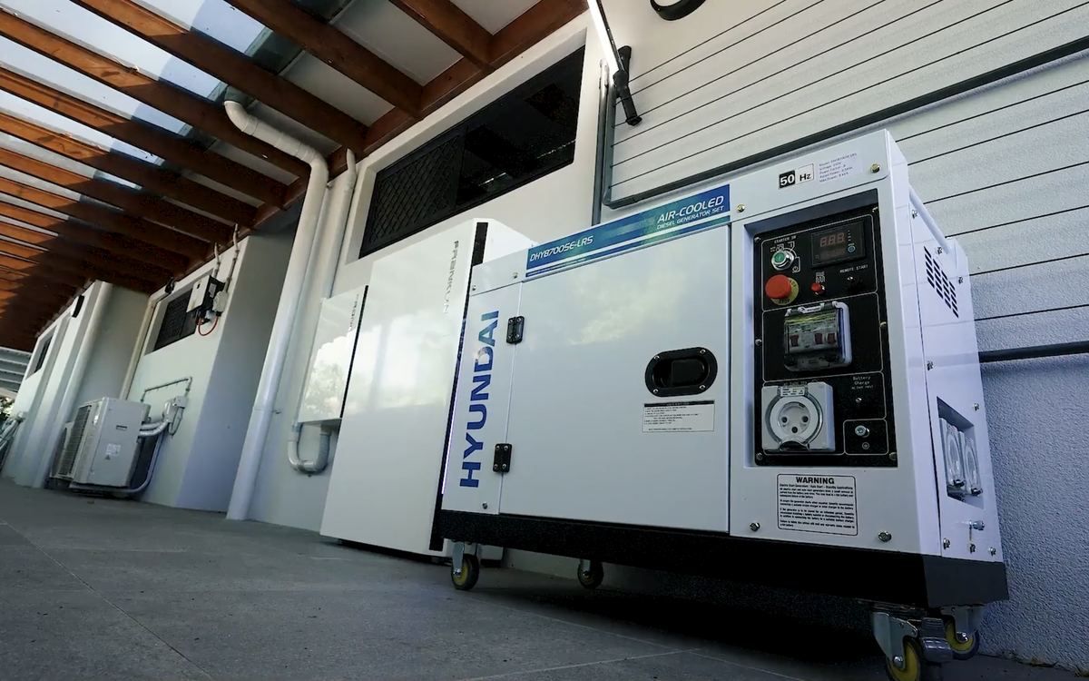 FranklinWH battery installed next to a backup generator at the shelter